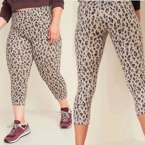 Old Navy Leopard Crop Active Legging